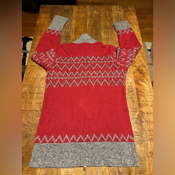XS Eddie Bauer Red w/ Design Full Double Zipper Mock Neck Sweater w/ Pockets - Picture 2 of 14